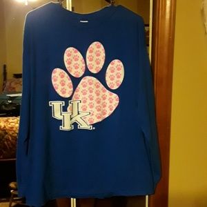 KENTUCKY tshirt w/ white and pink paw and hoodie
